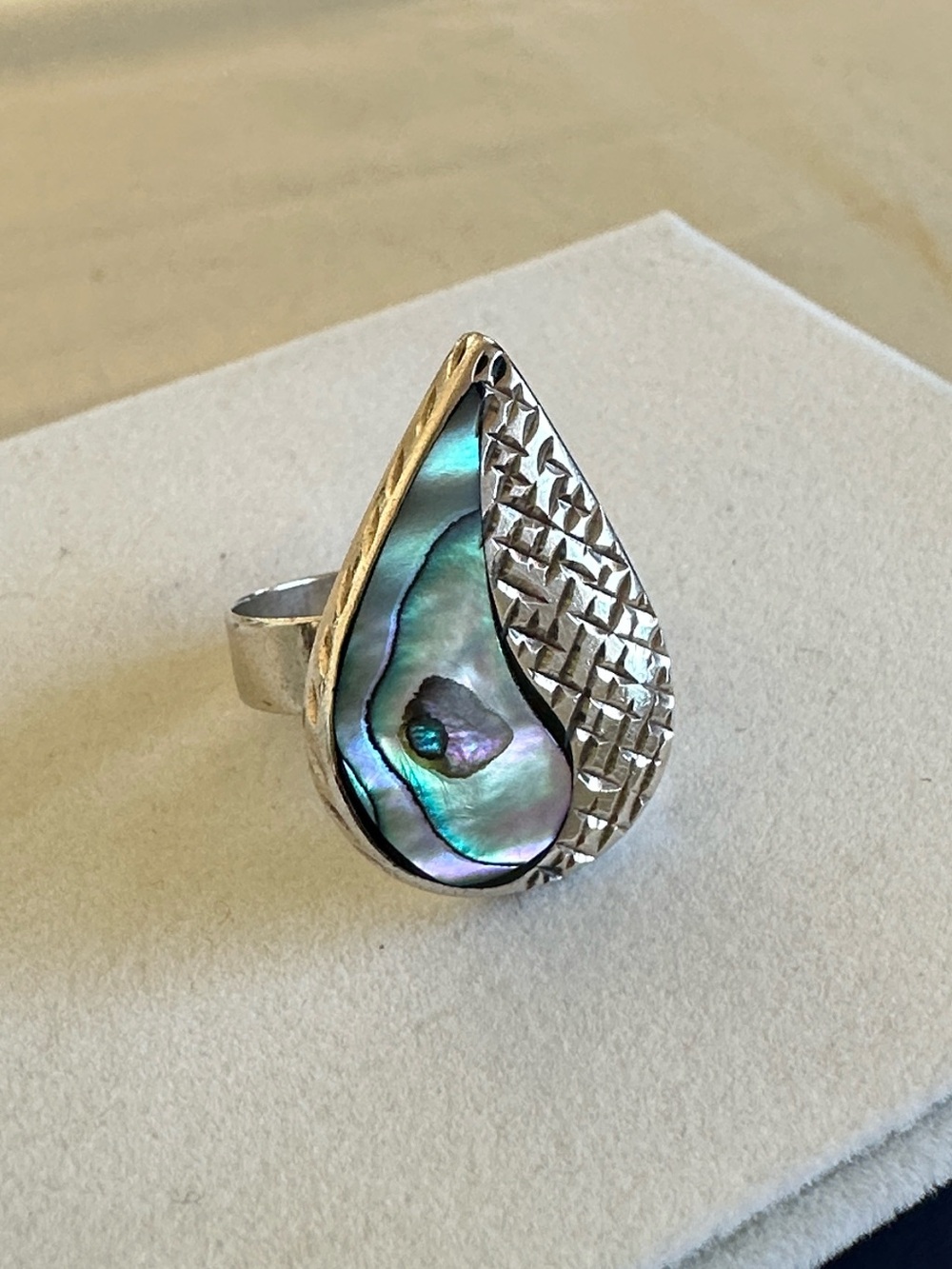 Vintage Teardrop Abalone Inlay Ring